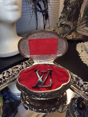 Louis Vuitton Initials Belt Buckle